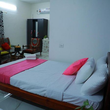 Lacasa Homestay Thiruvananthapuram ภายนอก รูปภาพ