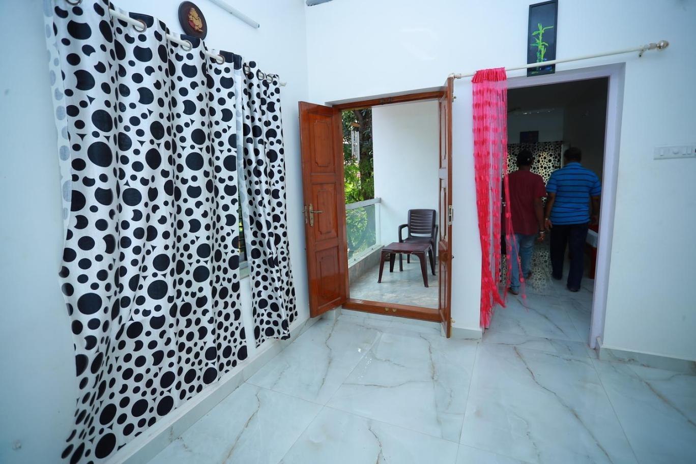 Lacasa Homestay Thiruvananthapuram ภายนอก รูปภาพ