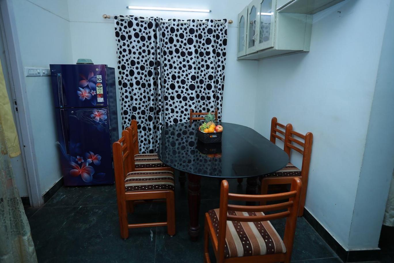 Lacasa Homestay Thiruvananthapuram ภายนอก รูปภาพ