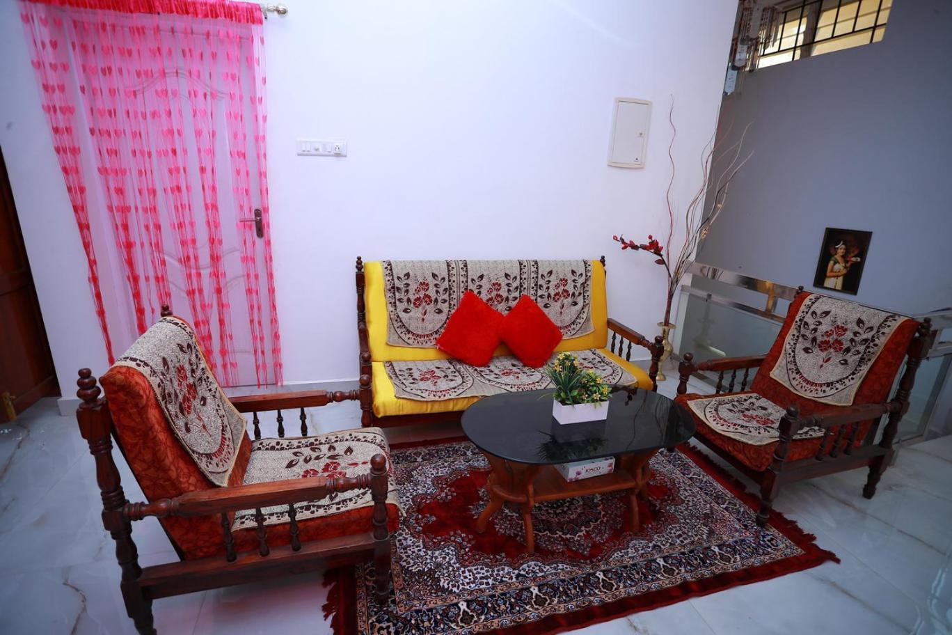 Lacasa Homestay Thiruvananthapuram ภายนอก รูปภาพ