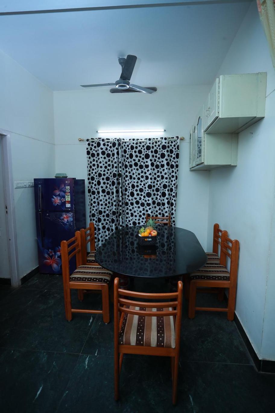 Lacasa Homestay Thiruvananthapuram ภายนอก รูปภาพ