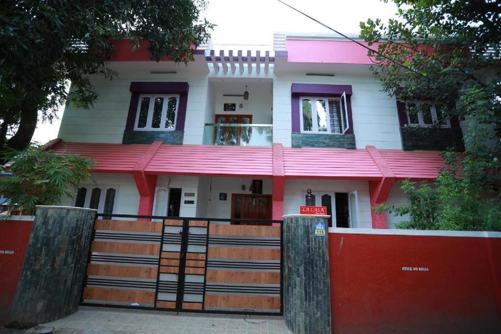 Lacasa Homestay Thiruvananthapuram ภายนอก รูปภาพ